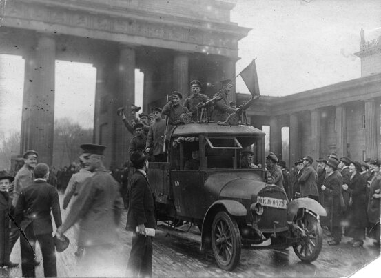 Bundesarchiv - Bild 146-1970-051-33 Bundesarchiv - Bild 146-1970-051-33